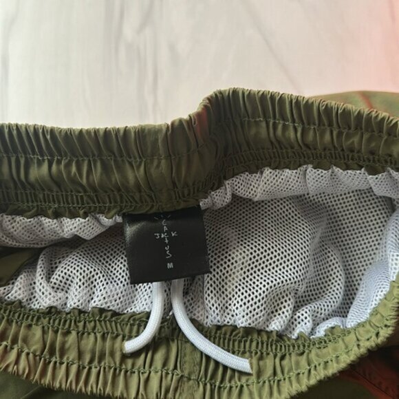 Travis Scott Cactus Jack Running Wild Shorts Size Medium - Picture 5 of 7